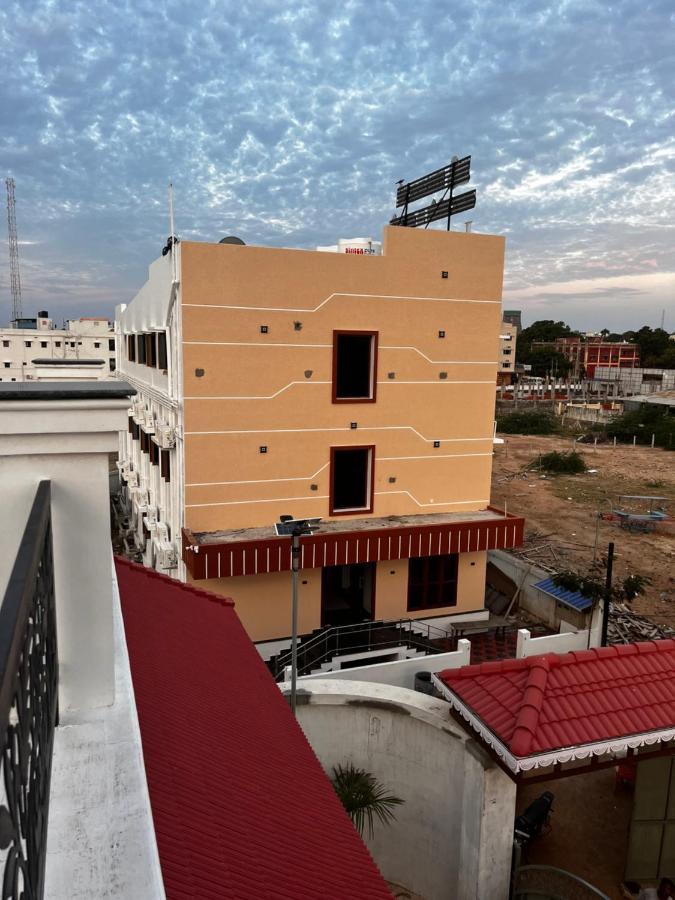מלון Tiruchchendūr Sri Balaji Lodging מראה חיצוני תמונה