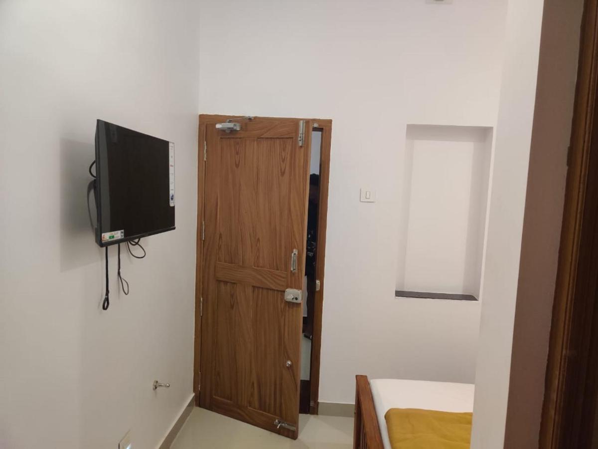 מלון Tiruchchendūr Sri Balaji Lodging מראה חיצוני תמונה