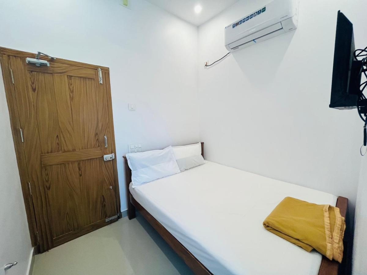 מלון Tiruchchendūr Sri Balaji Lodging מראה חיצוני תמונה