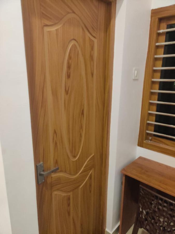 מלון Tiruchchendūr Sri Balaji Lodging מראה חיצוני תמונה